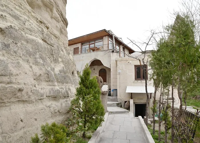 Cave Seasons Deluxe Bed & Breakfast