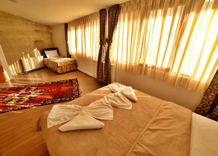 Cave Seasons Deluxe Bed & Breakfast 2*